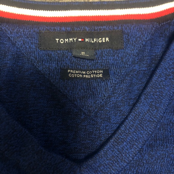 Tommy Hilfiger v-neck sweater - Picture 2 of 2